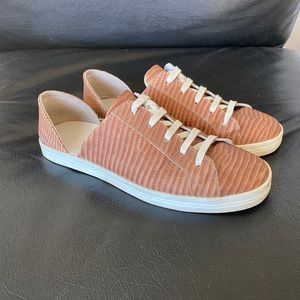 Freda Salvador cut out Eda Sneaker